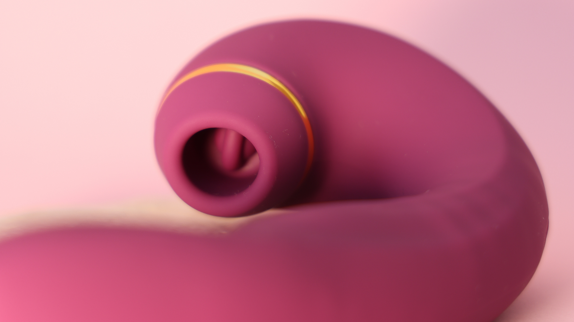 Vibradores com linguinha: oral sem mistério, só prazer!