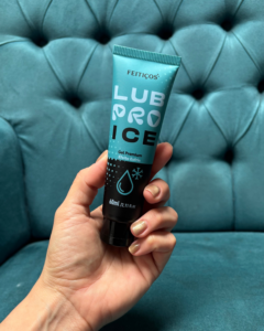 LUBRIFICANTE ÍNTIMO PREMIUM COM EFEITO GELADO - FEITIÇOS
